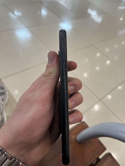 Продам Айфон XR в робочому стані