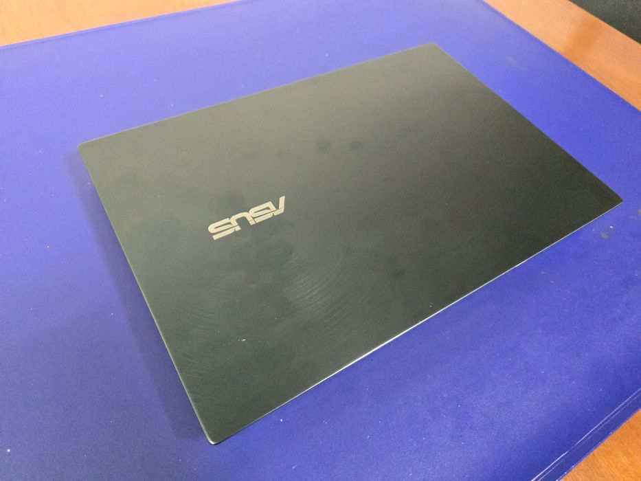 Asus ZenBook Duo i7, ASUS UX481F