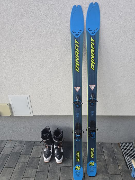 Narty skiturowe i buty skiturowe skitury dynafit