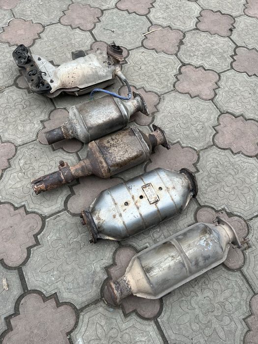 Каталізатор  б/у