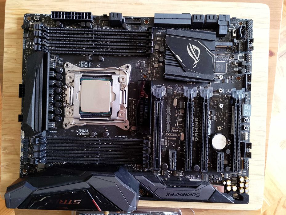 Intel® Core™ i7-5820K Processor447402855440721921