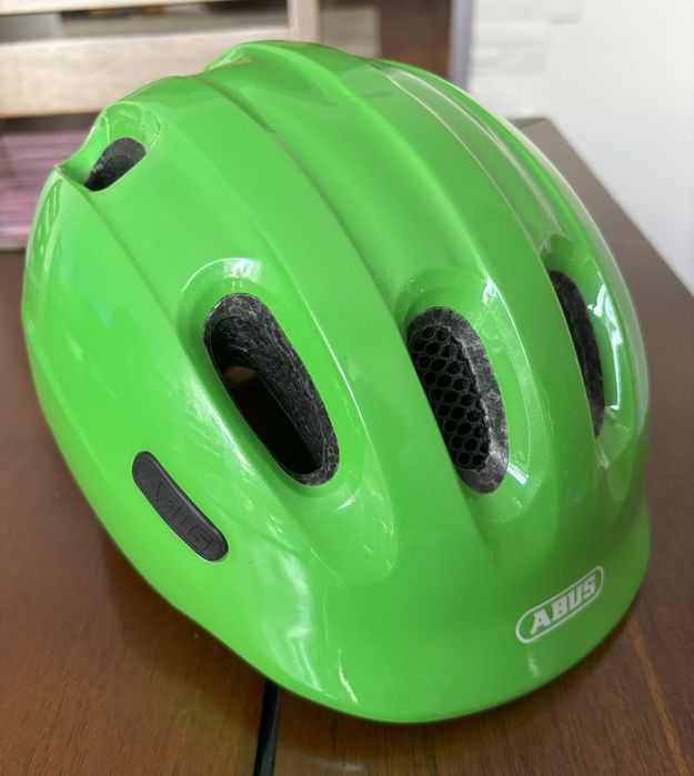 Hulajnoga trójkołowa Scoot and Ride + Kask Abus