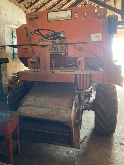 Ceifeira debulhadora Laverda M120