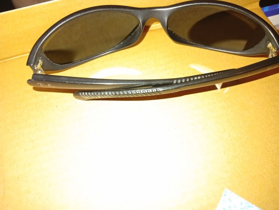 Óculos de sol marca Ray Ban
