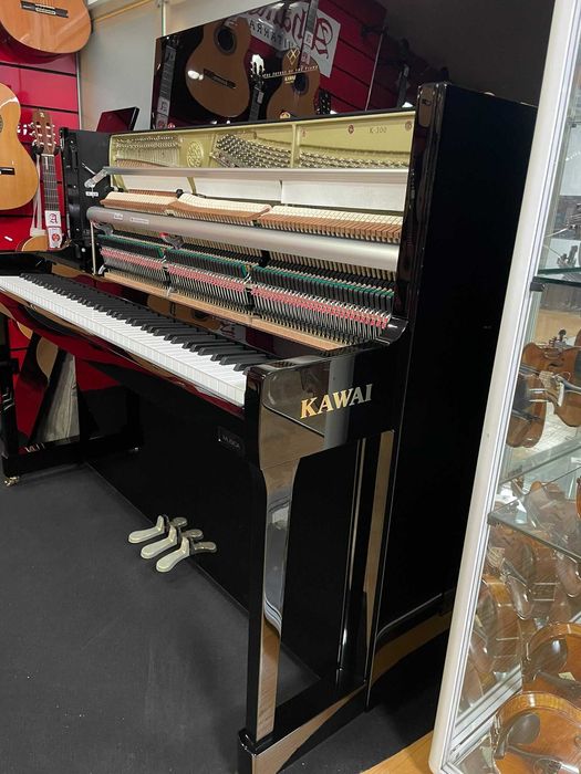 Usado 2 vezes | Kawai K-300 | Piano acústico vertical