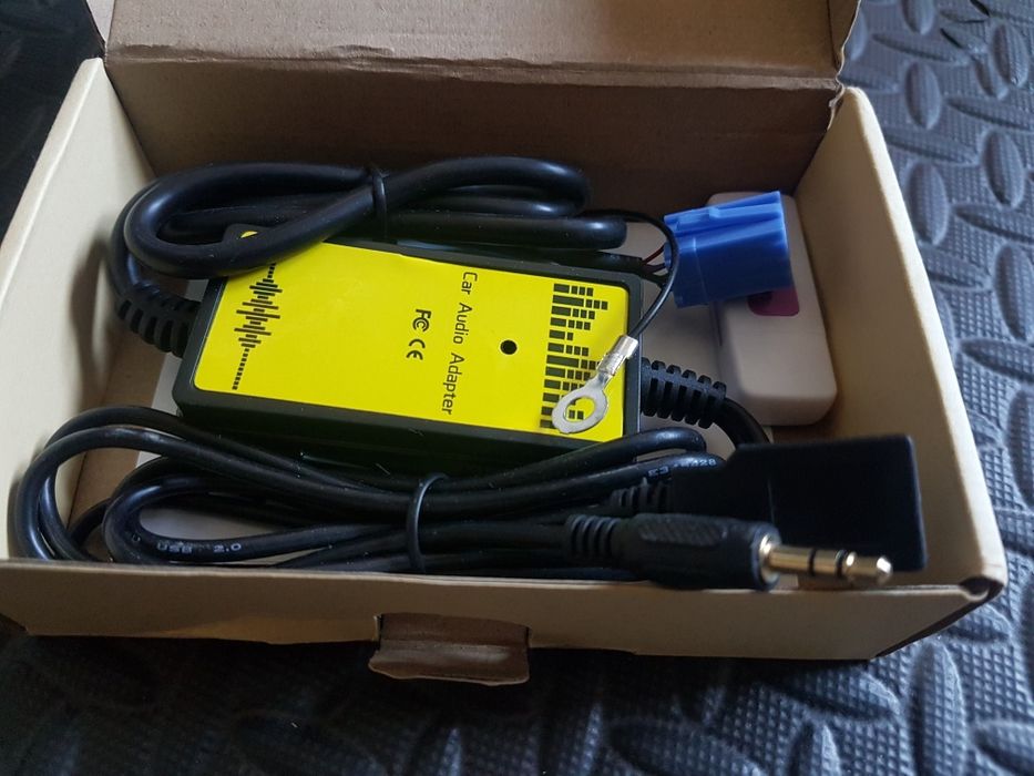 Adaptador Audio Radio Golf Passat 4 AUX SD USB