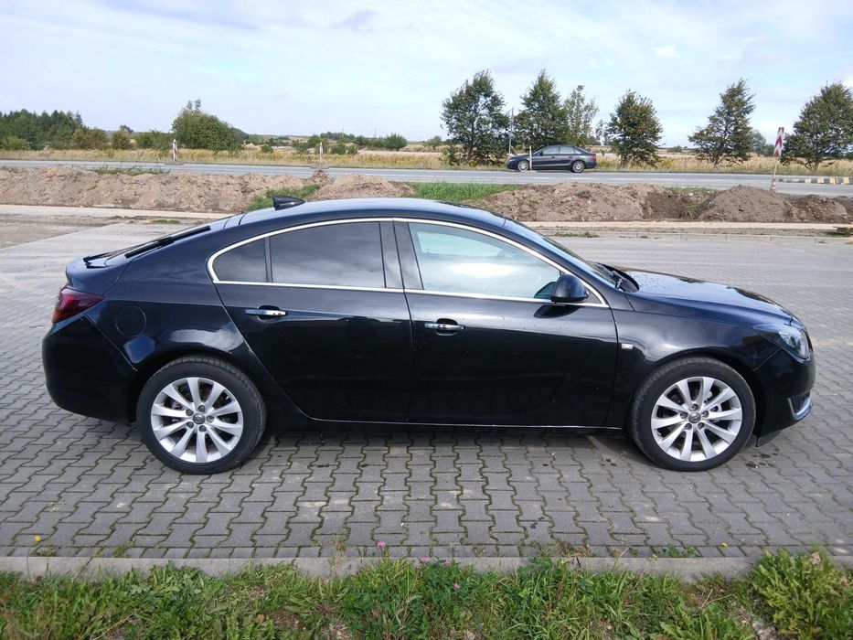 Opel Insignia  1.6 CDTI  po lifcie samochód osobowy