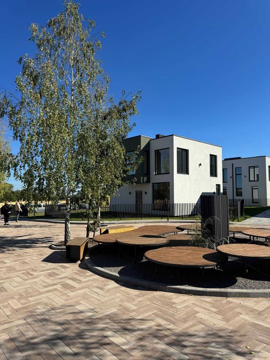 Продаж будинку на Дендропарку