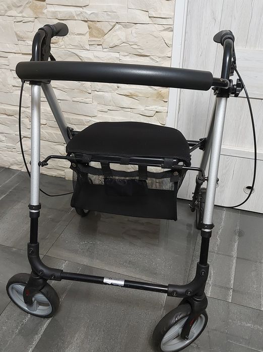 Podpórka / chodzik dla niepełnosprawnych. Ar medica do 136kg