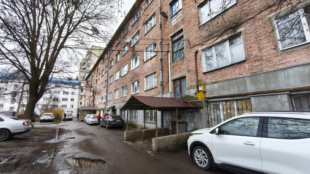 Продам кімнату в гуртожитку, центр міста, власник