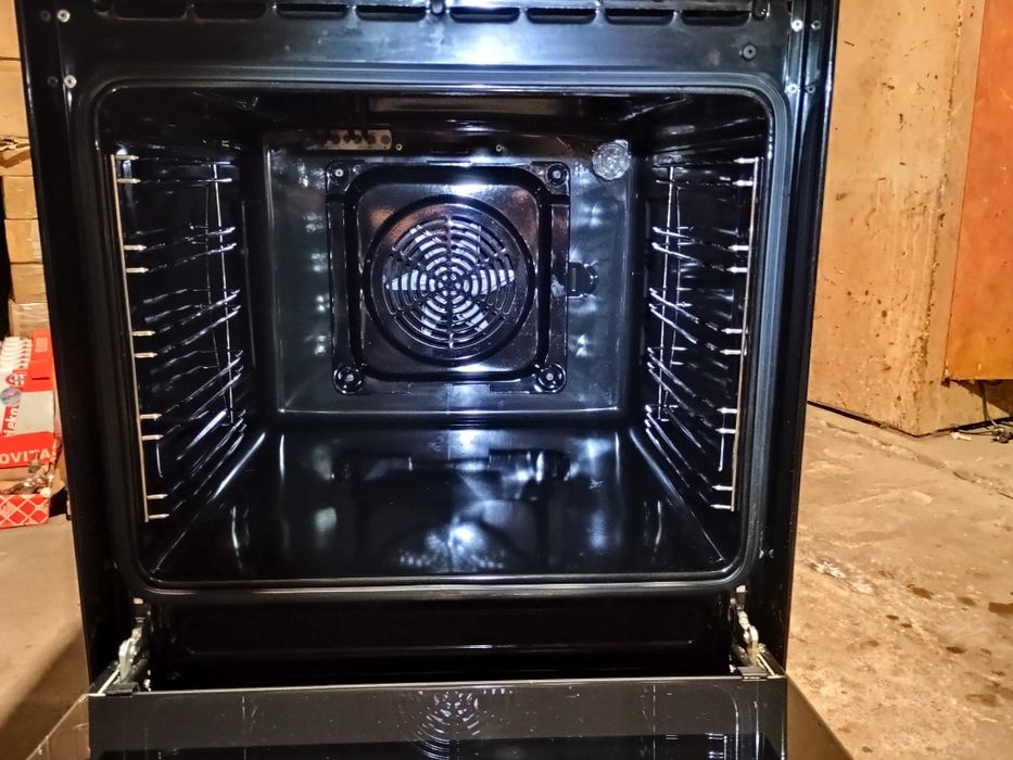 Kuchenka elektryczna indukcyjna Amica-50-57ie3.323htad(xv) 2023