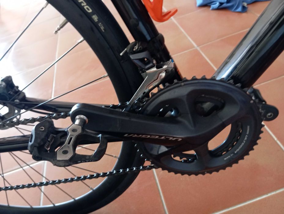 Bicicleta de ciclismo KTM carbono