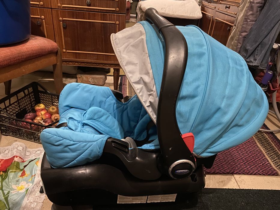 Авто крісло дитяче