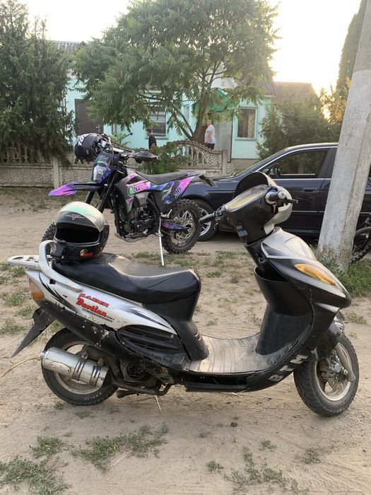 Продам скутер 4 т