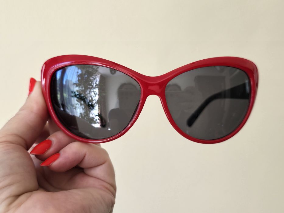 Okulary przeciwsłoneczne, czerwono-czarne kocie oczy