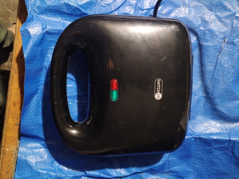 Бутербродниця хороший стан