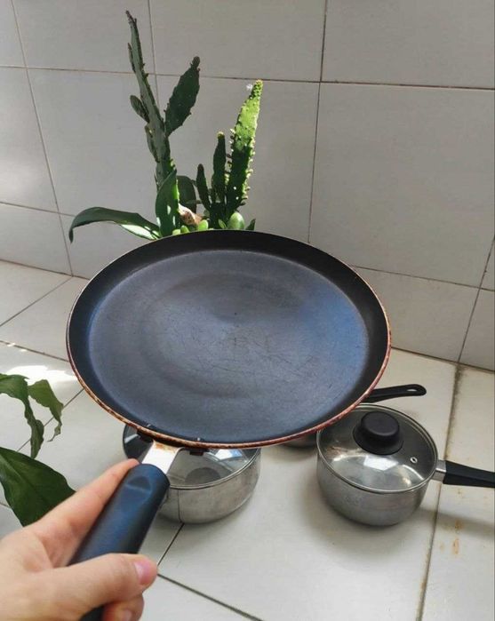 Utensílios de cozinha usados – 8 peças / Used kitchen utensil set