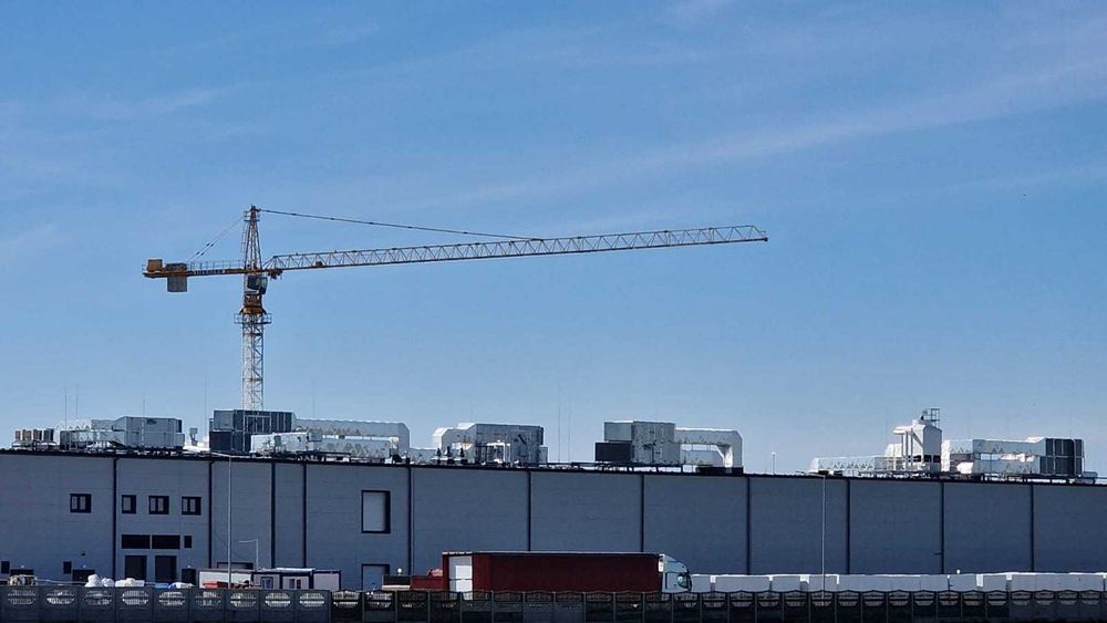 Wynajem żurawia wieżowego Liebherr 140 ECH