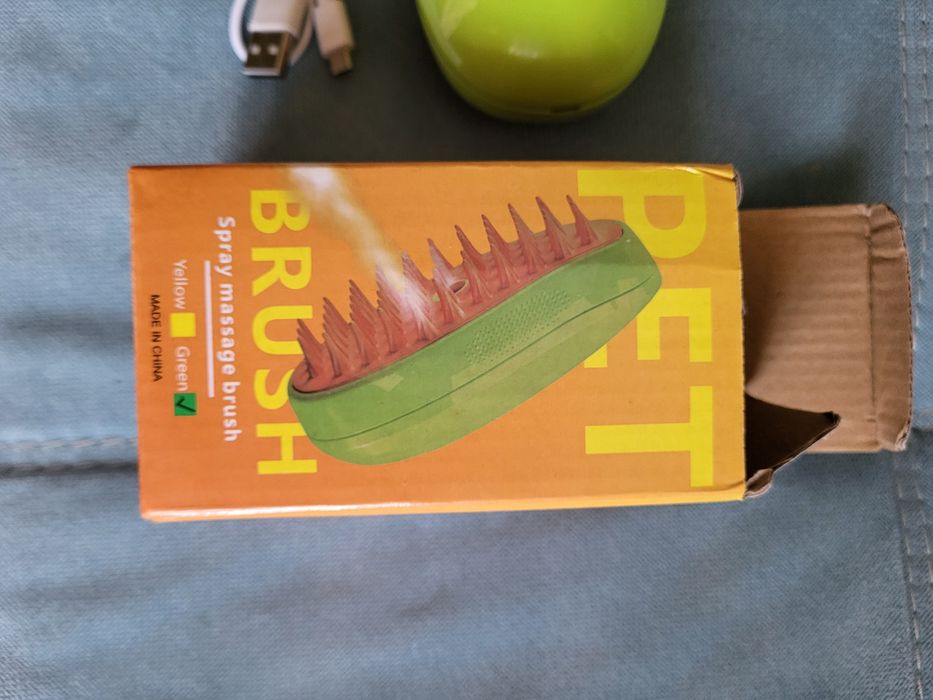 Парова щітка для вичісування шерсті