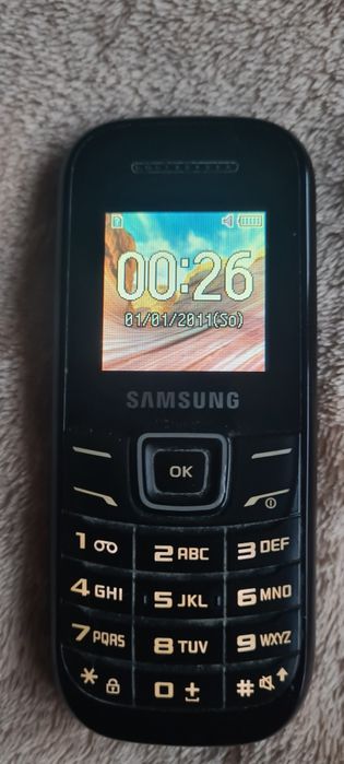 Telefon NOKIA RM-411 Xpress Musik i Nokia E-52