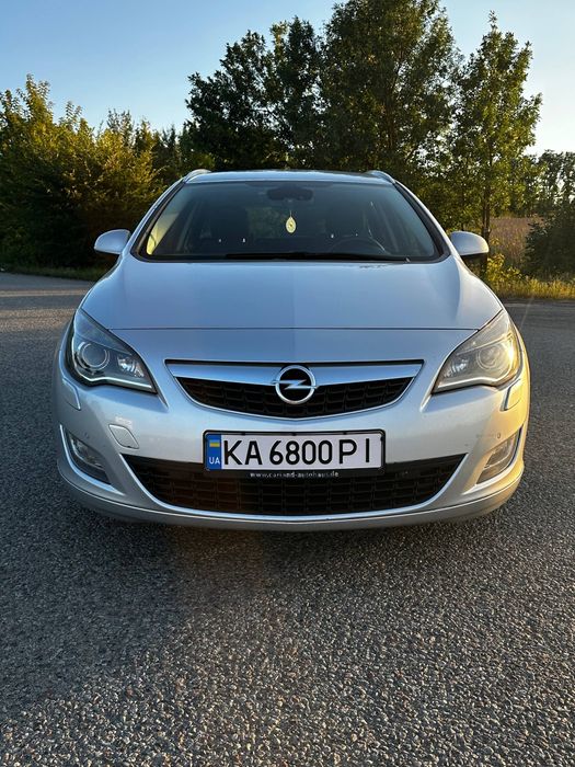 автомобіль опель астра J 1.7 дизель