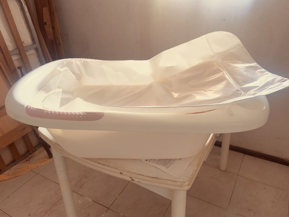 Banheira de Bebé com Suporte Dobrável –