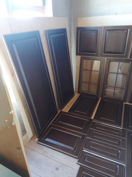 Продам фасади для кухні, з вільхи