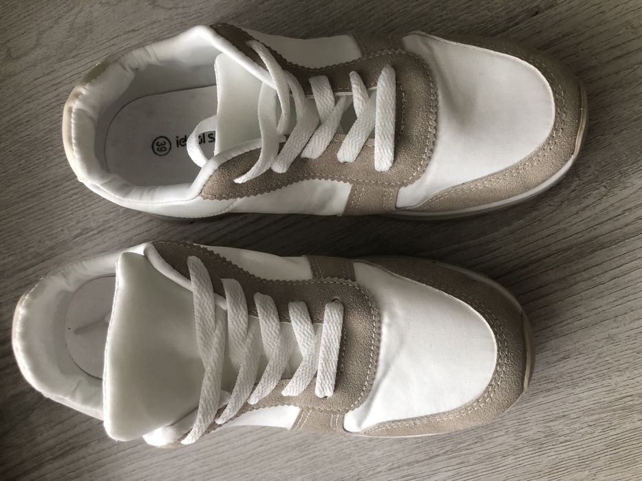 Adidasy, buty sportowe