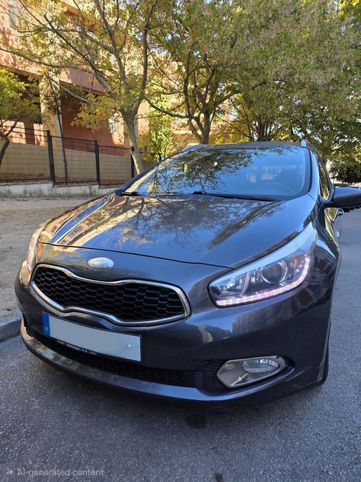 Kia Ceed, modelo 2013, diesel, em excelente estado, basta abastecer e sair dirigindo.