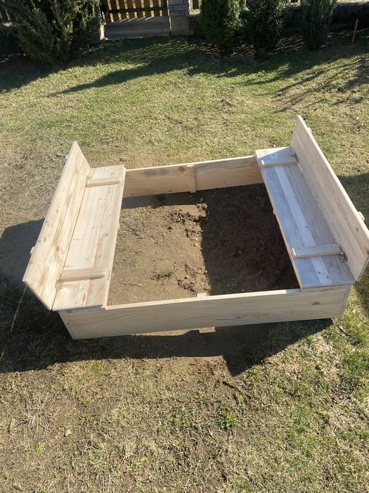 Продам пісочнецю для дітей