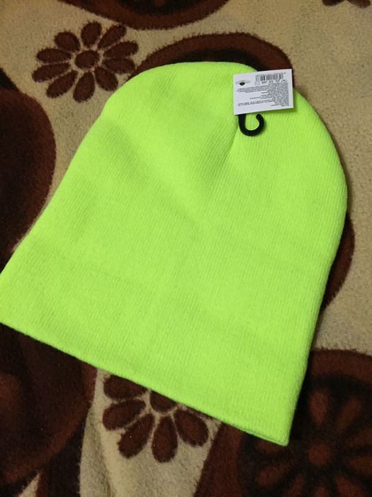 Шапка женская новая, размер универсальный хорошо тянется