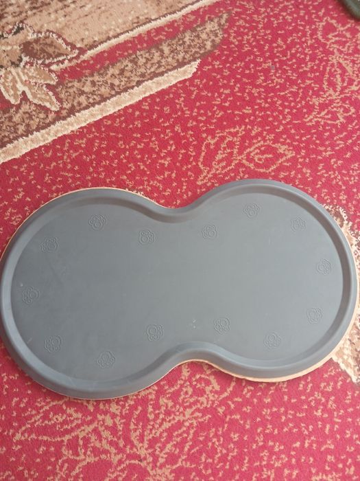 Продам підставку для годування тварин