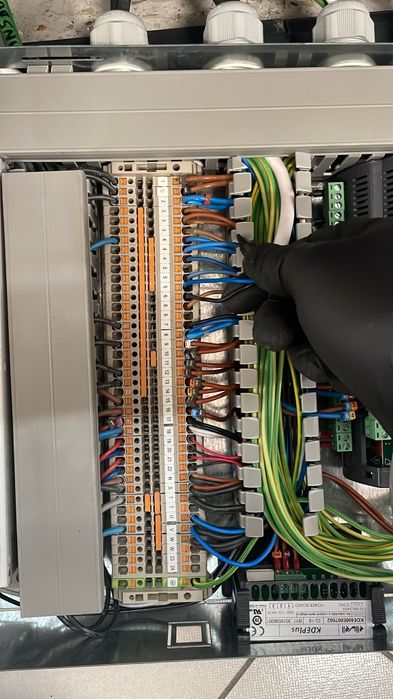 Eletricista - Instalações e Manutenção Elétrica
