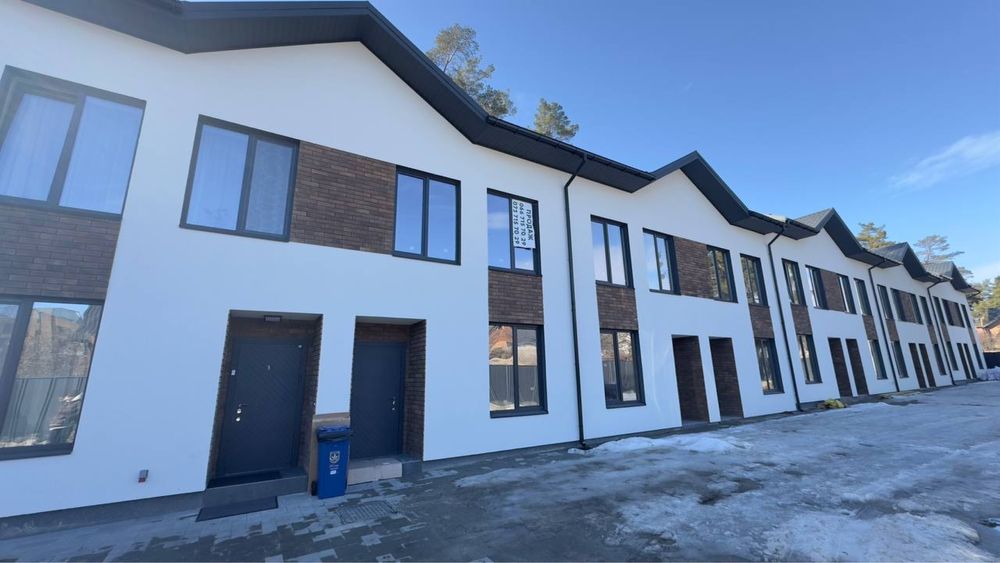 Чудовий таун хаус, сосни Центральний парк, газ, готовий.