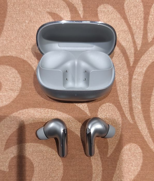 Xiaomi Buds 5 Pro
Triplo driver
Amplificador duplo
Qualcomm® aptX™ Los