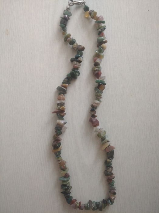 Бусы натуральный камень.