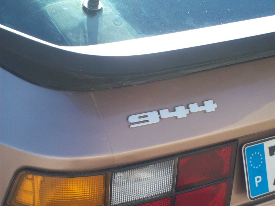 PORSCHE 944 Turbo