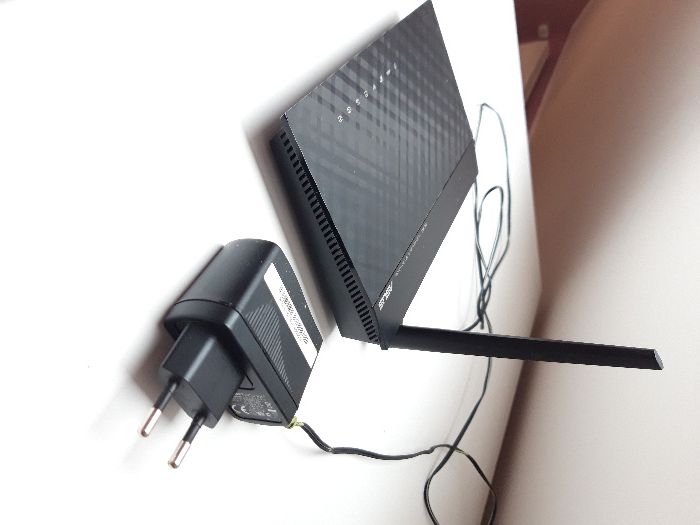Router Asus DSL N10