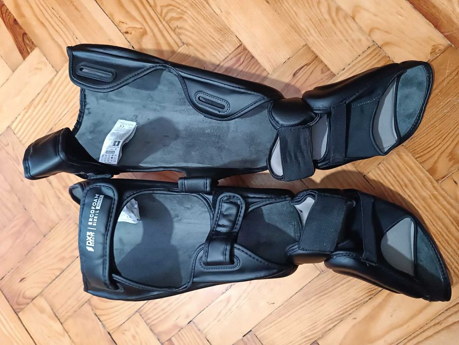 Caneleiras Muay Thai Decathlon Tamanho L