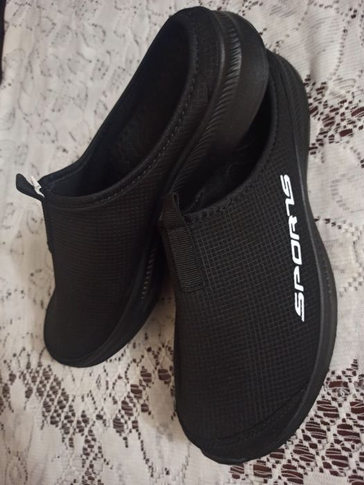 Чоловічі  тапці  .