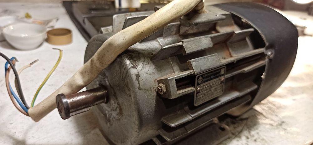 Электродвигатель токарный станок Hobbymat MD64.