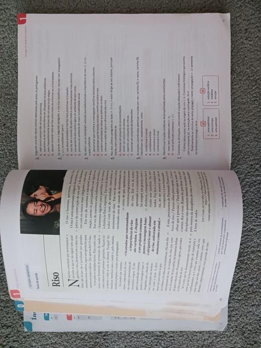 Mensagens Português 10⁰ ano. Manual e Caderno de atividades