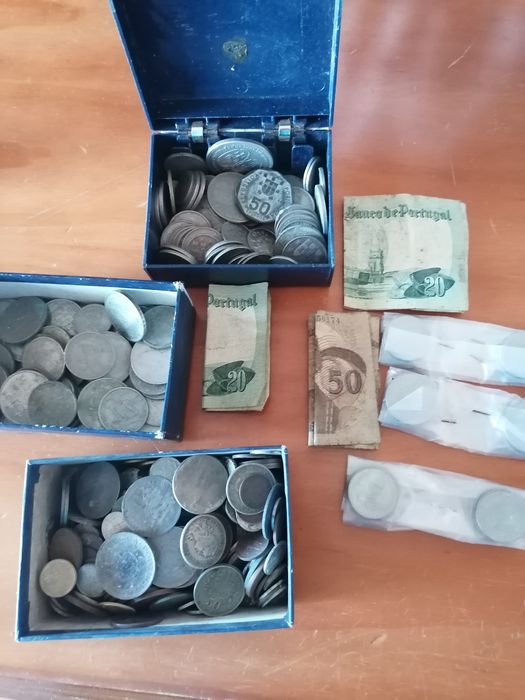 Moedas e notas antigas