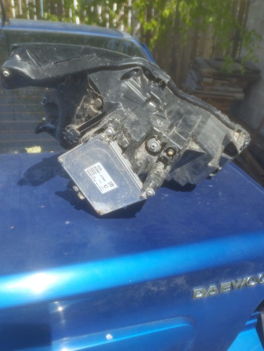 Фара ліва мазда 3