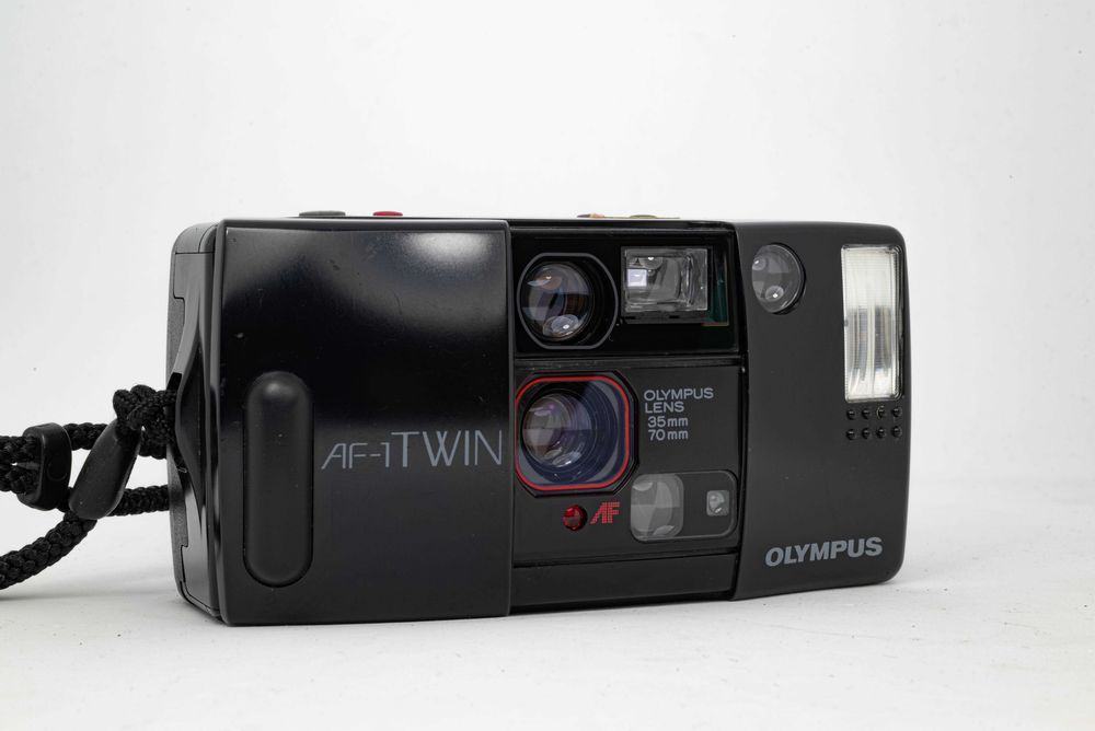 Olympus AF-1 Twin DARMOWA DOSTAWA F.VAT pierwszy analog 35mm autofocus dual lens retro japoński oryginalny futerał