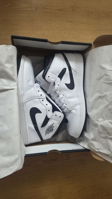 Nike Air Jordan 1 MID 44