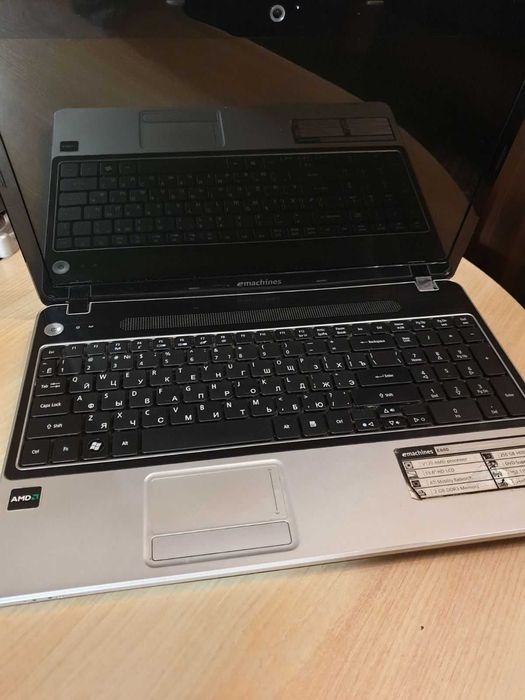 Ноутбук Еmachines e440 на запчастини