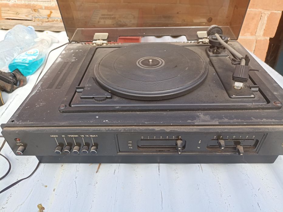 Рарітетний музикальний центр "Елегія"