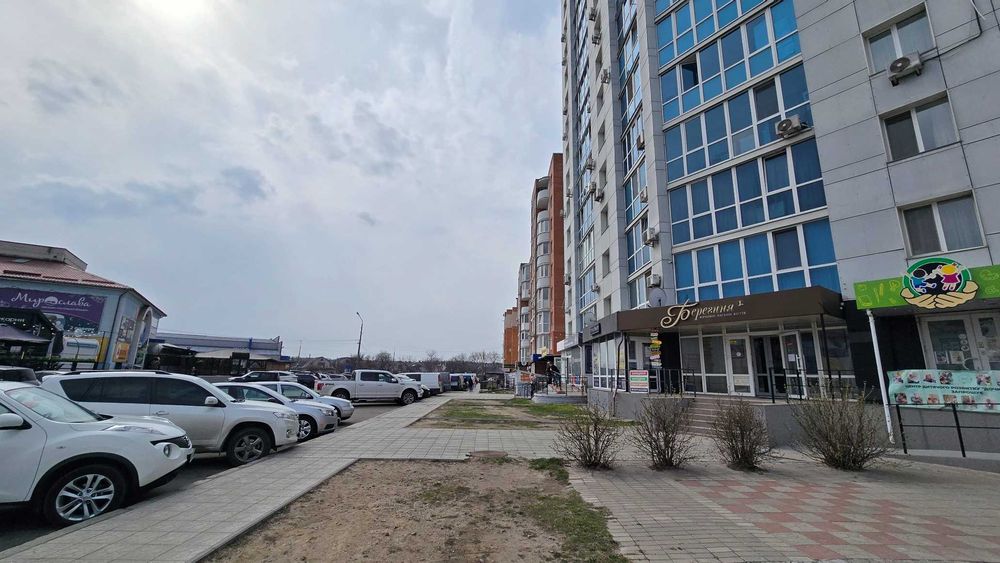 Продаж фасадного приміщення вул. Незалежності, р-н Масани