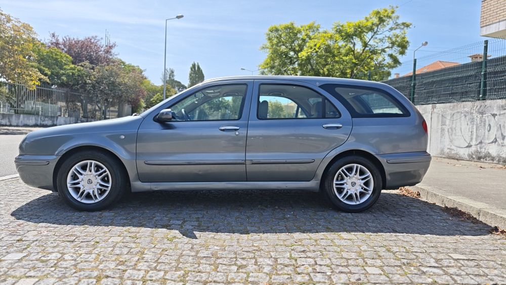 Lancia Lybra 1.9 JTD nacional AC